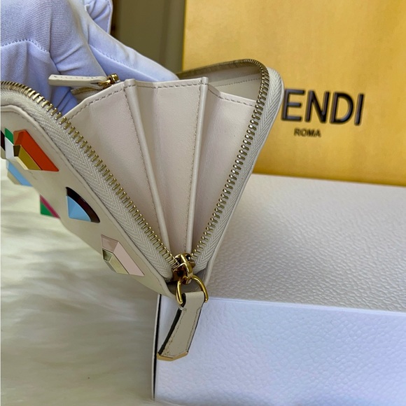 Auth Fendi Wallet EUC like new - Picture 13 of 17